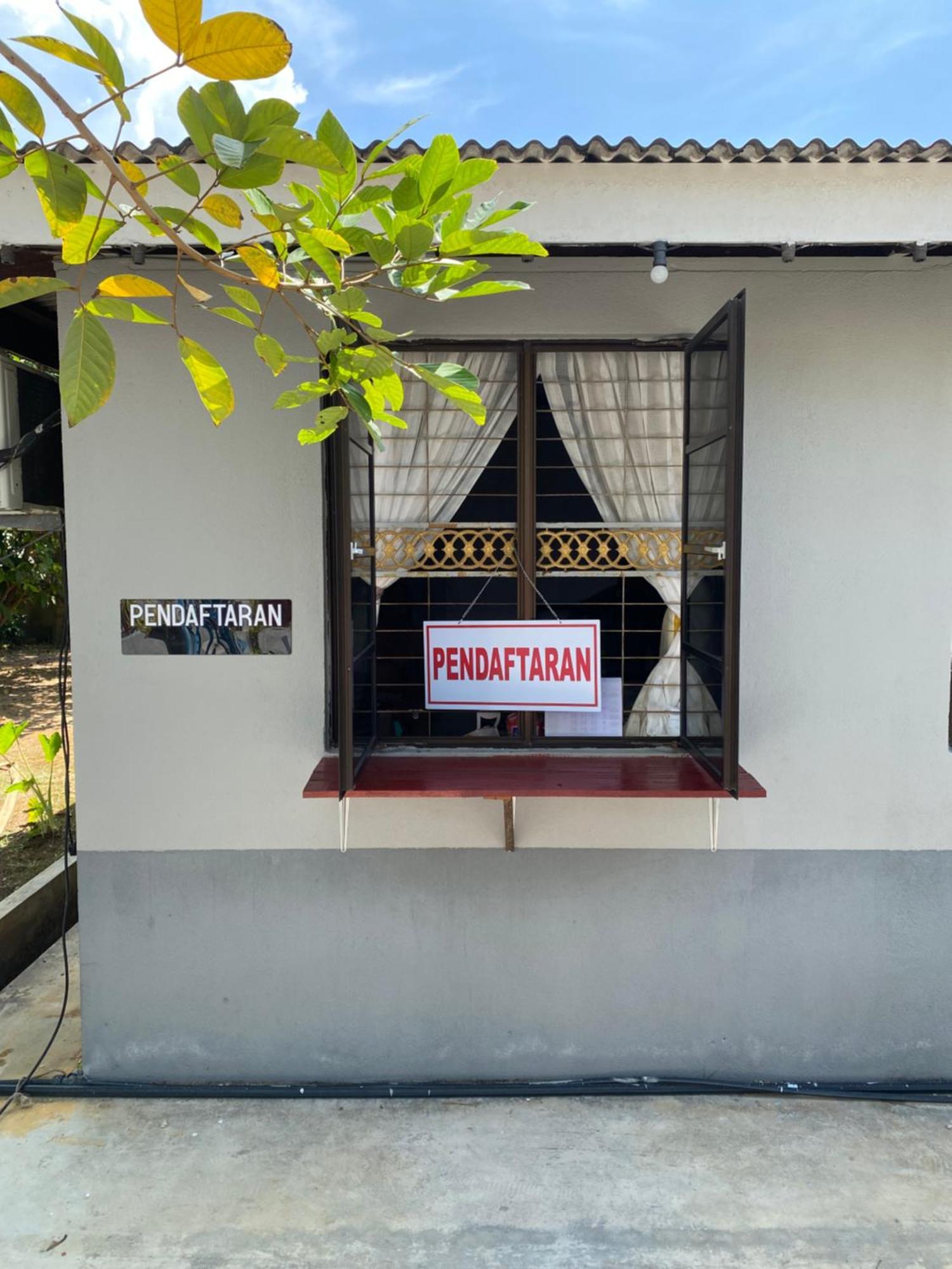 Kampong Pengkalan Maras Lakse Inn Homestay מראה חיצוני תמונה