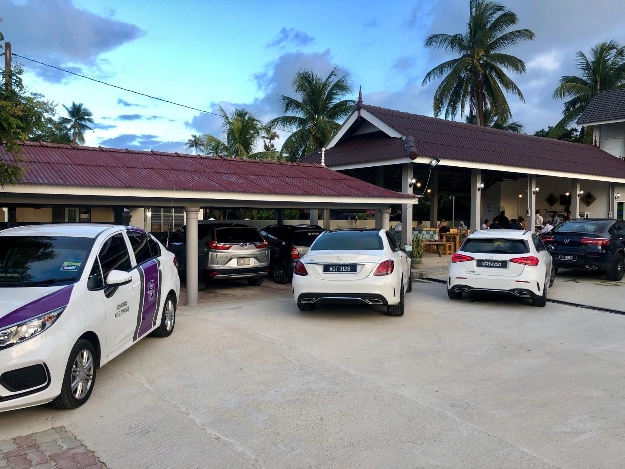 Kampong Pengkalan Maras Lakse Inn Homestay מראה חיצוני תמונה